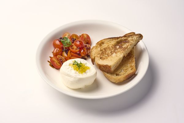 Burrata Salad (V)