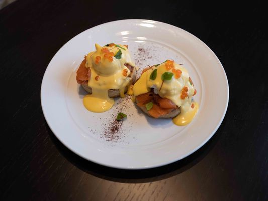 Eggs Benny