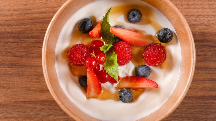 Yoghurt & Berries