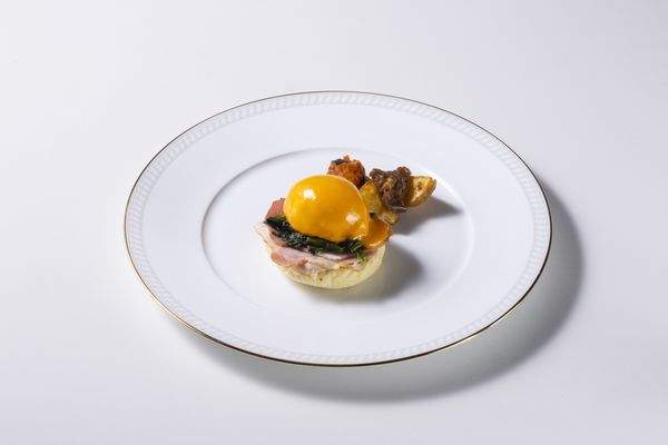 Eggs Benedict with Ham