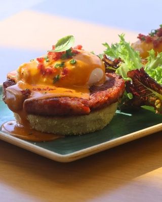 Longganisa Benedict