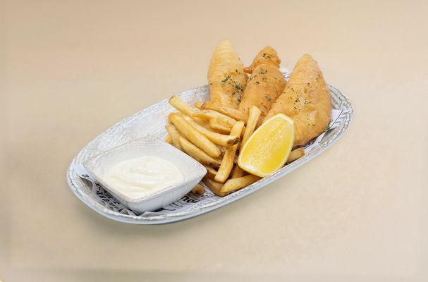 Fish & Chips ฟิชแอนด์ชิปส์ เสิร์ฟพร้อมซอสไอโอลีตะไคร้