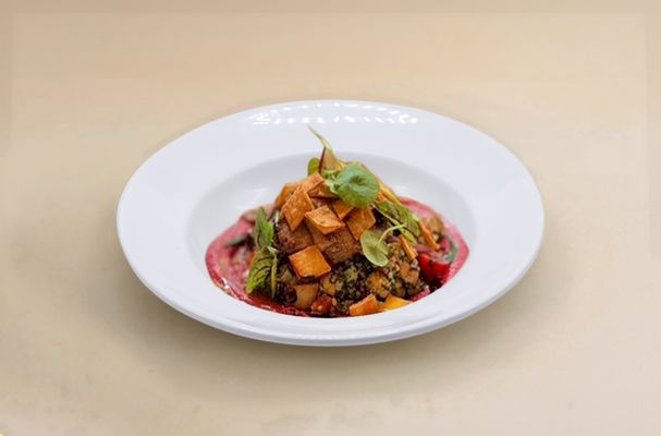 Harissa Lamb Salad สลัดเนื้อแกะซอสฮาริสซา
