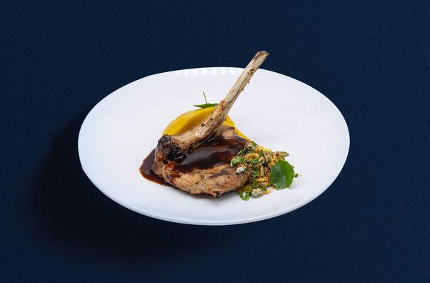 Kurobuta Pork Chop หมูคูโรบูตะย่าง