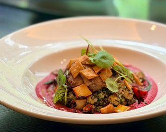 Harissa Lamb Salad สลัดเนื้อแกะซอสฮาริสซา