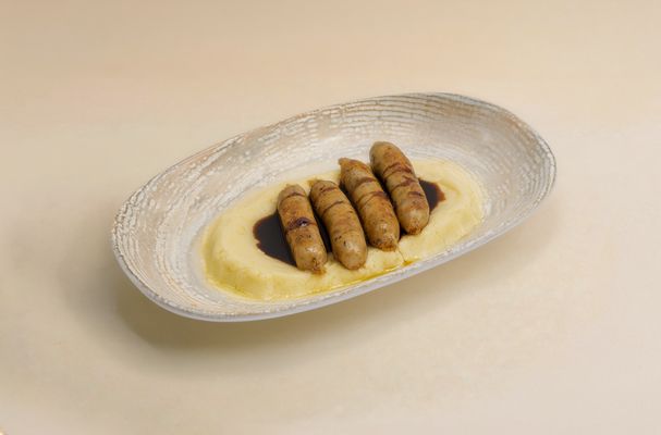 Banger & Mash ไส้กรอกไก่ย่าง เสิร์ฟพร้อมมันบดและเกรวี