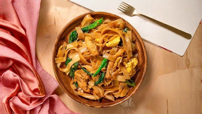 Stir-Fried Flat Noodles Vegetarian