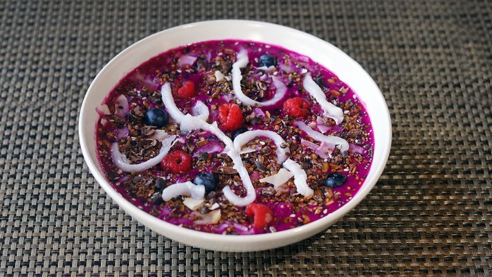 Dragon Fruit & Banana Smoothie