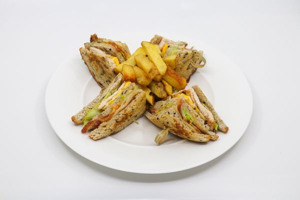 Club Sandwich With Fries