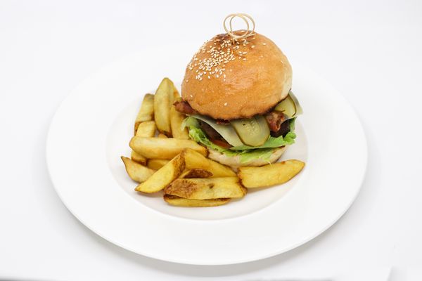 Angus Beef Burger With Fries
