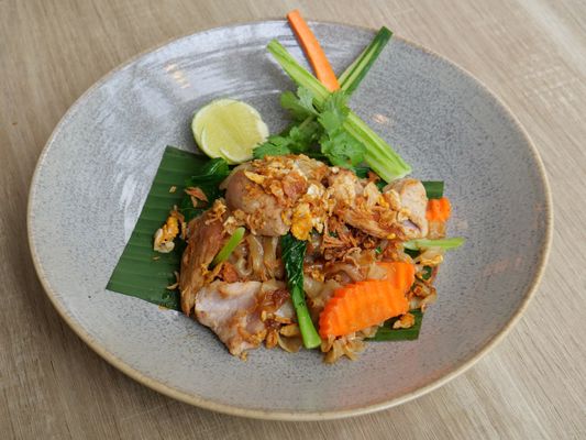 Phad See Eiw Pork