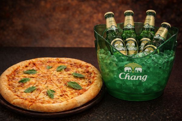 Combo 4: Margarita Pizza & Bucket Chang Beer