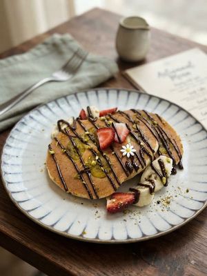Banana Pancake (M-E-G-N)