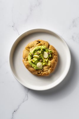 White chocolate chunk pistachio & cardamom cookie