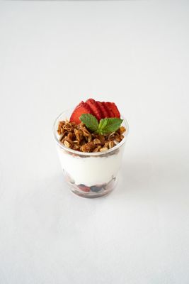 Yoghurt Parfait (V,N)